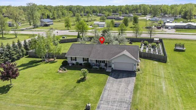 838 POPPY LANE, Little Suamico, WI 54141