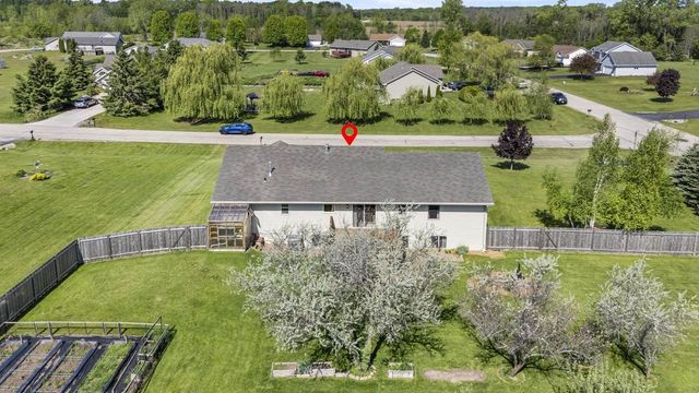 838 POPPY LANE, Little Suamico, WI 54141
