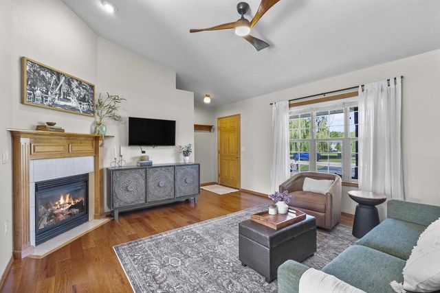 838 POPPY LANE, Little Suamico, WI 54141