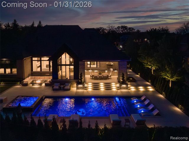 4592 Pinnacle Boulevard, Rochester, MI 48306