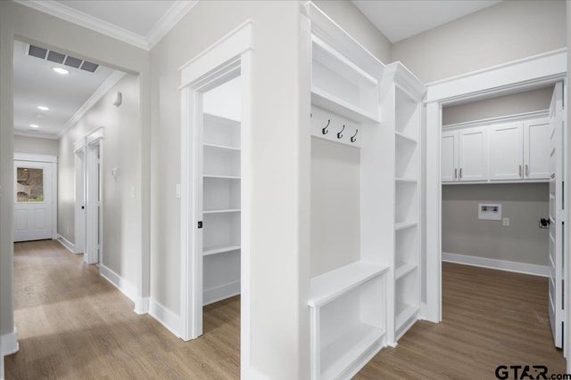 307 S Langham St, Troup, TX 75789