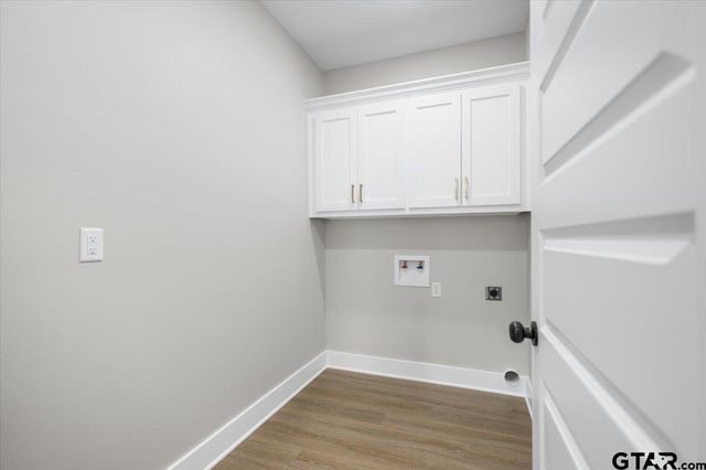 307 S Langham St, Troup, TX 75789