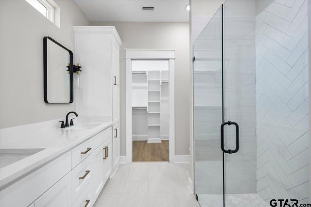 307 S Langham St, Troup, TX 75789