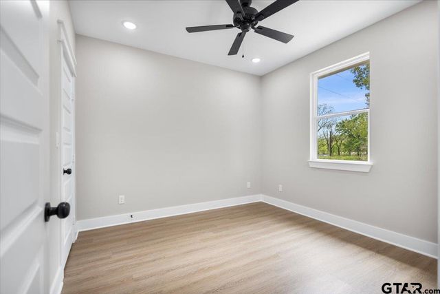 307 S Langham St, Troup, TX 75789