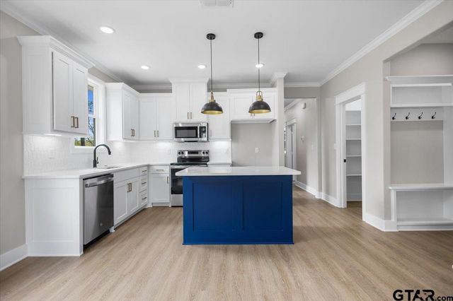 307 S Langham St, Troup, TX 75789