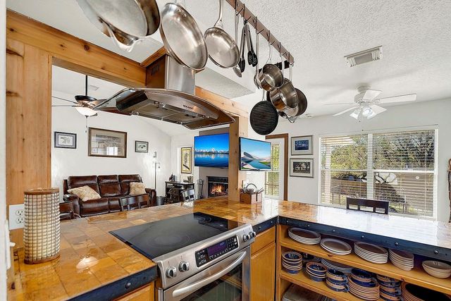 1106 Amanda, Canyon Lake, TX 78133