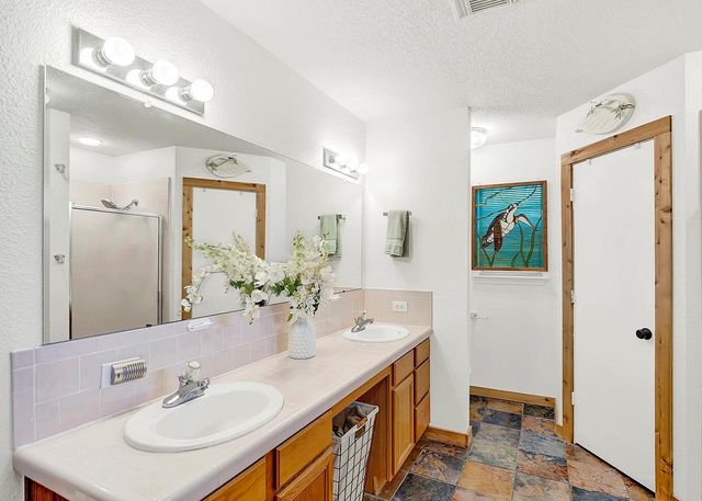 1106 Amanda, Canyon Lake, TX 78133