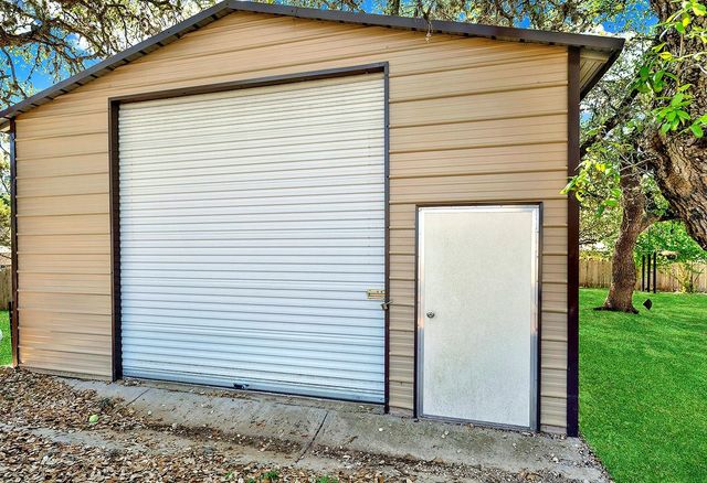 1106 Amanda, Canyon Lake, TX 78133