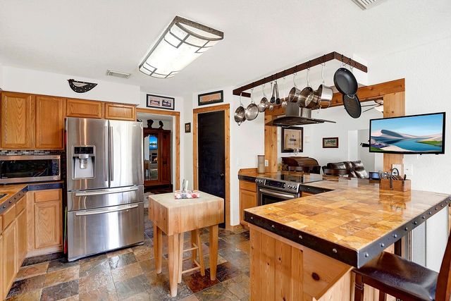 1106 Amanda, Canyon Lake, TX 78133