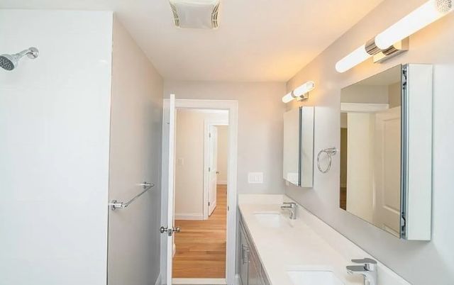 14 Seagull Rd 1, Quincy, MA 02169