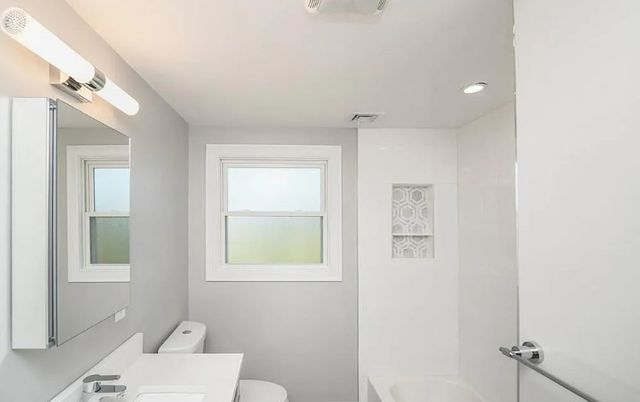 14 Seagull Rd 1, Quincy, MA 02169
