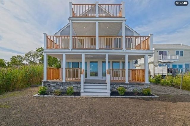 14 Seagull Rd 1, Quincy, MA 02169