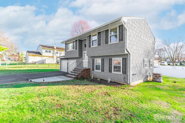 160 Stratton Street, Piscataway, NJ 08854