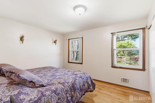 160 Stratton Street, Piscataway, NJ 08854