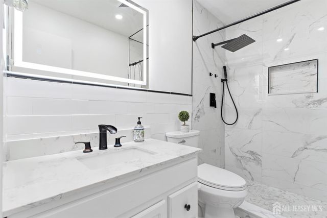 160 Stratton Street, Piscataway, NJ 08854