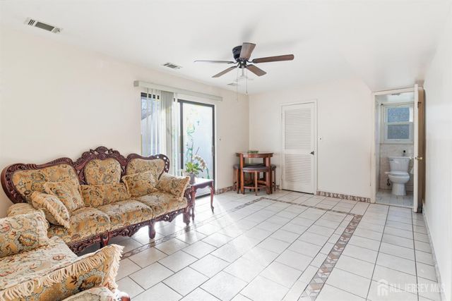 160 Stratton Street, Piscataway, NJ 08854