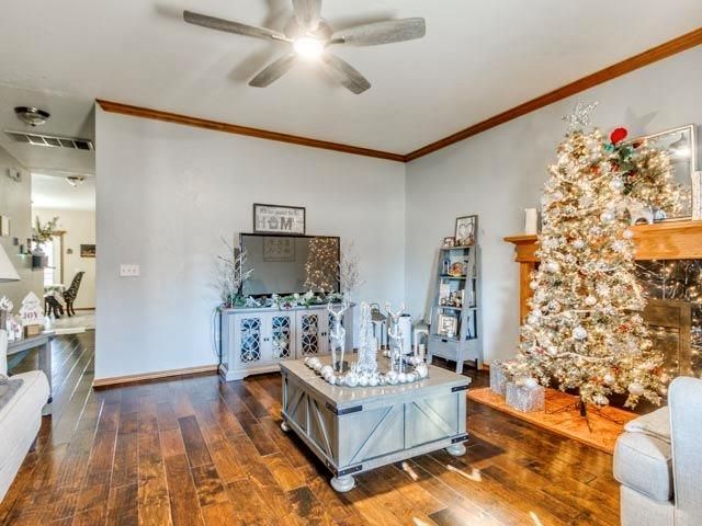 817 NW 7th Street, Moore, OK 73160