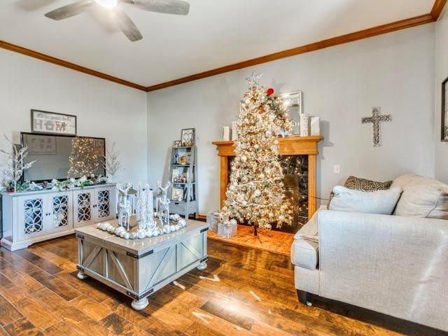 817 NW 7th Street, Moore, OK 73160