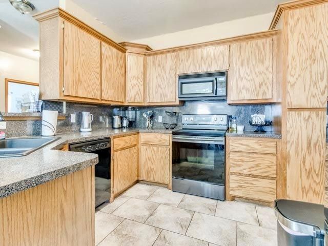 817 NW 7th Street, Moore, OK 73160