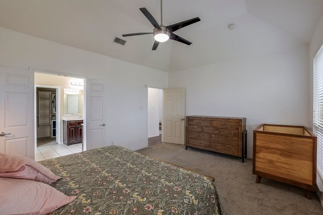 1046 Chandler Street, Kennedale, TX 76060