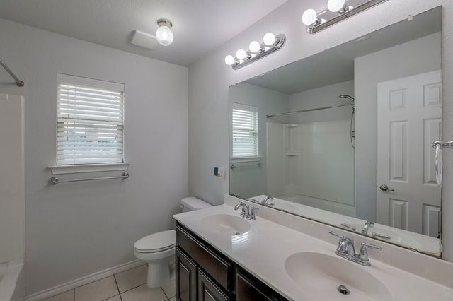 1046 Chandler Street, Kennedale, TX 76060