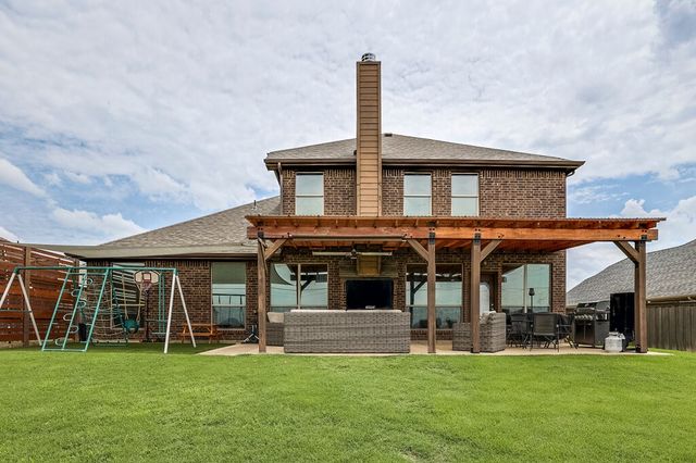 1046 Chandler Street, Kennedale, TX 76060