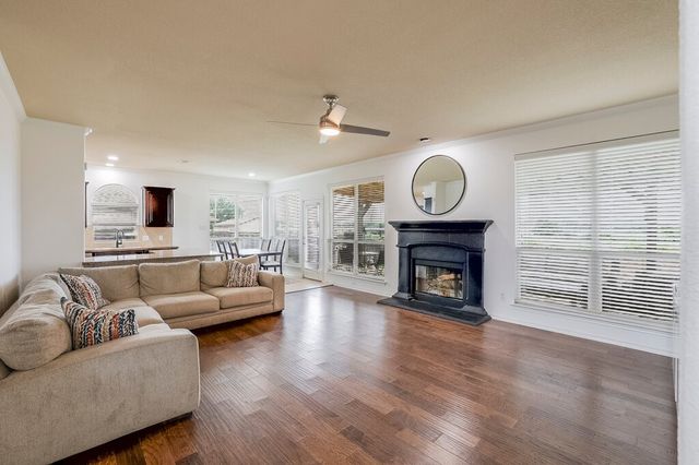 1046 Chandler Street, Kennedale, TX 76060