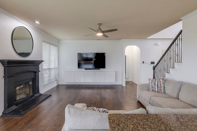1046 Chandler Street, Kennedale, TX 76060