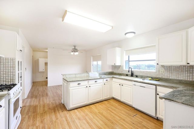 221 Colina Ter, Vista, CA 92084