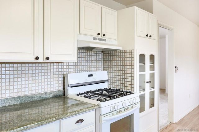 221 Colina Ter, Vista, CA 92084