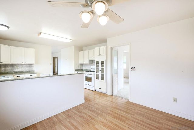 221 Colina Ter, Vista, CA 92084