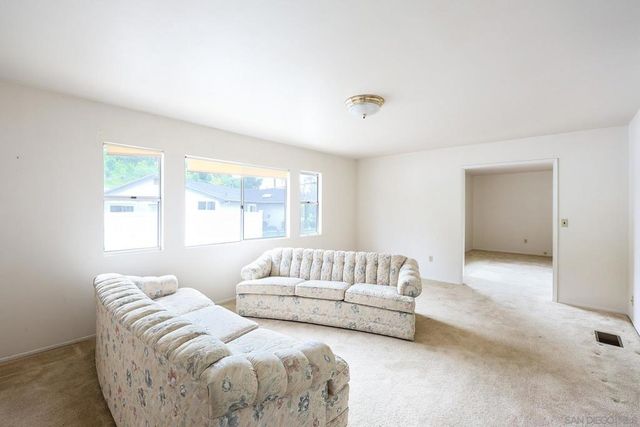 221 Colina Ter, Vista, CA 92084