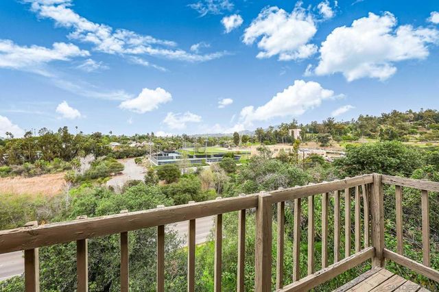 221 Colina Ter, Vista, CA 92084