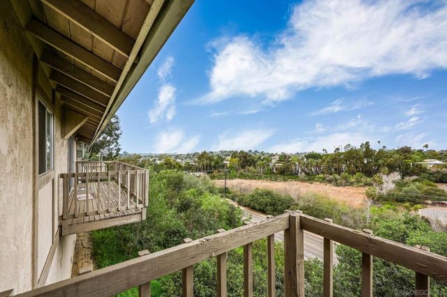 221 Colina Ter, Vista, CA 92084