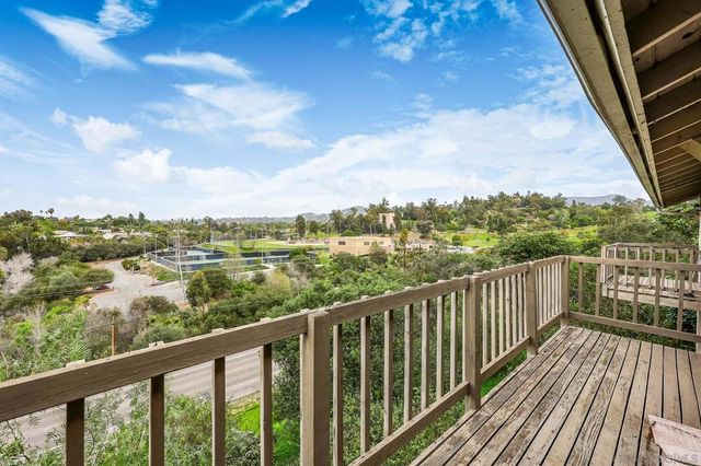 221 Colina Ter, Vista, CA 92084