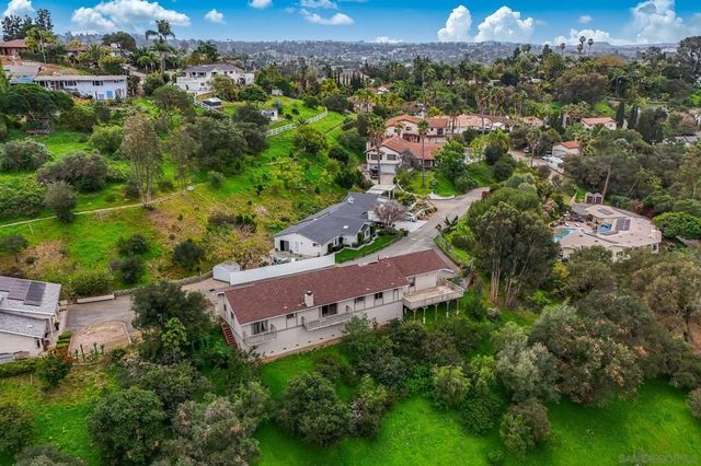 221 Colina Ter, Vista, CA 92084