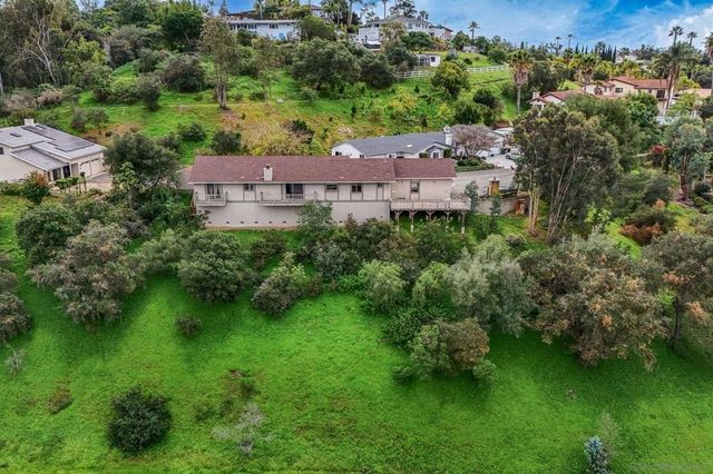 221 Colina Ter, Vista, CA 92084