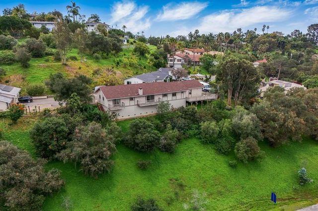 221 Colina Ter, Vista, CA 92084