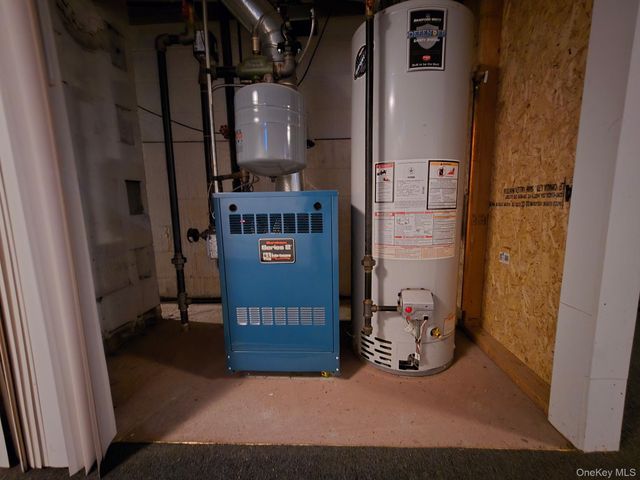 4 Forest Street, Ronkonkoma, NY 11779