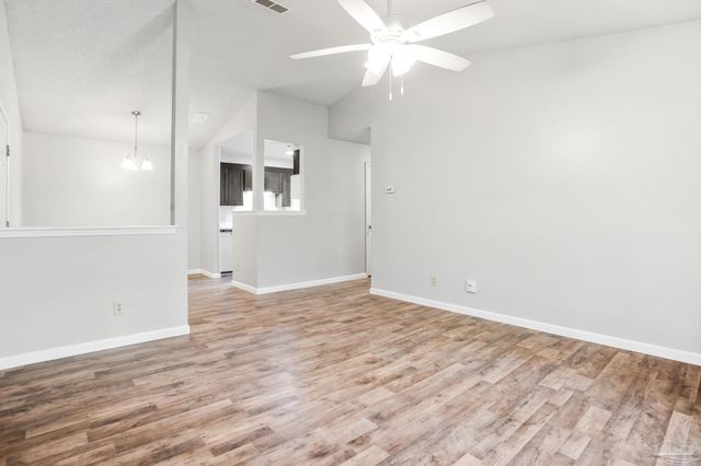 2303 W Michigan Ave A6, Pensacola, FL 32526