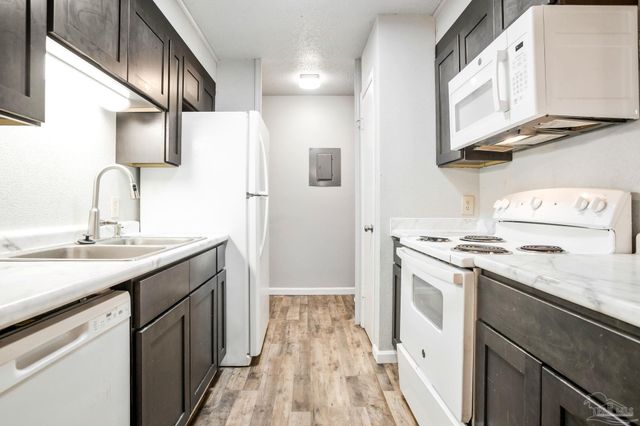 2303 W Michigan Ave A6, Pensacola, FL 32526