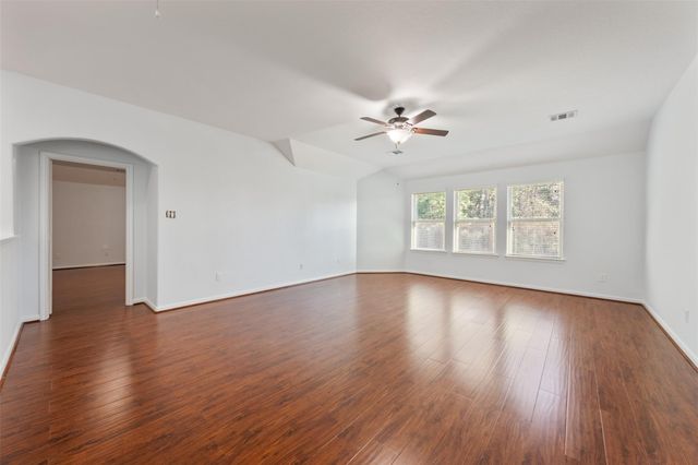 2642 Tacoma Springs Drive, Conroe, TX 77304