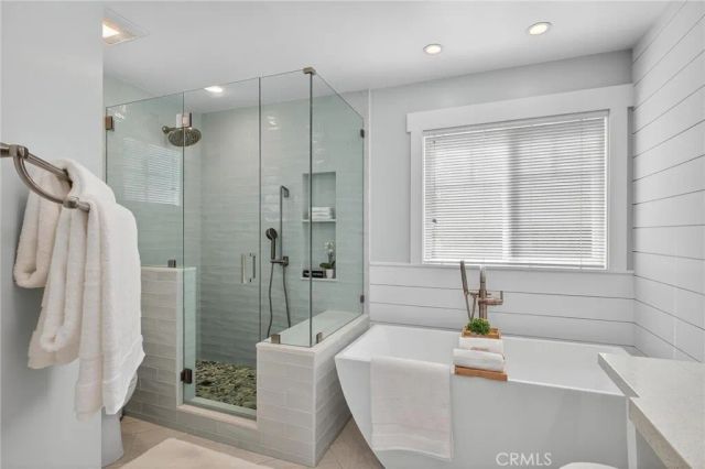 204 N Lucia A, Redondo Beach, CA 90277