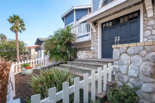 204 N Lucia A, Redondo Beach, CA 90277