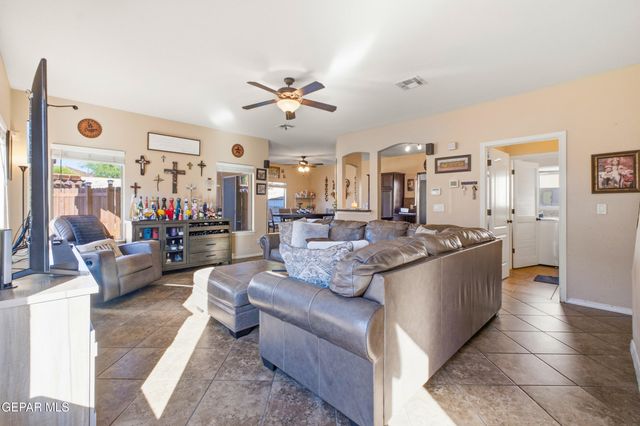 3130 HIDDEN CREEK Drive, El Paso, TX 79938