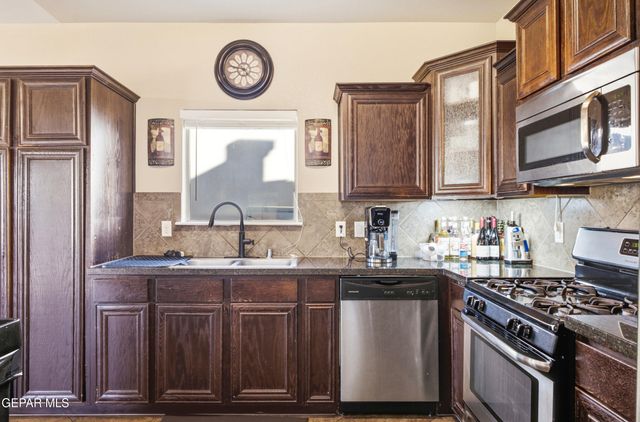 3130 HIDDEN CREEK Drive, El Paso, TX 79938