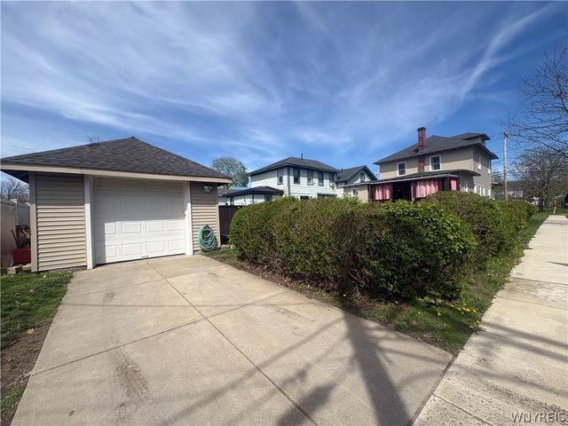 64 North Chapel Street, Persia, NY 14070