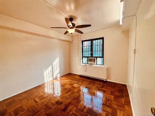 1560 UNIONPORT Road 3G, Bronx, NY 10462