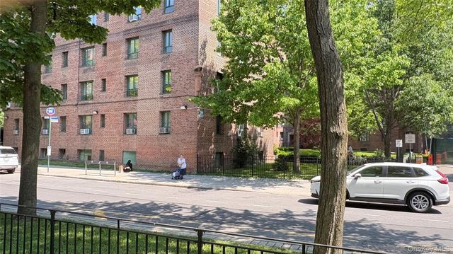 1560 UNIONPORT Road 3G, Bronx, NY 10462