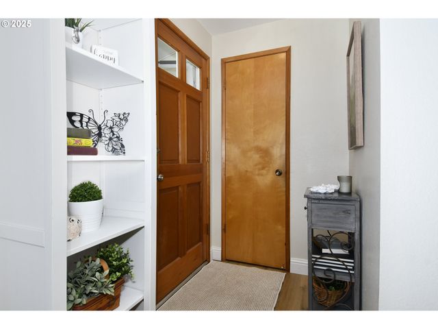 626 Ne FLEMING Ave B-63, Gresham, OR 97030